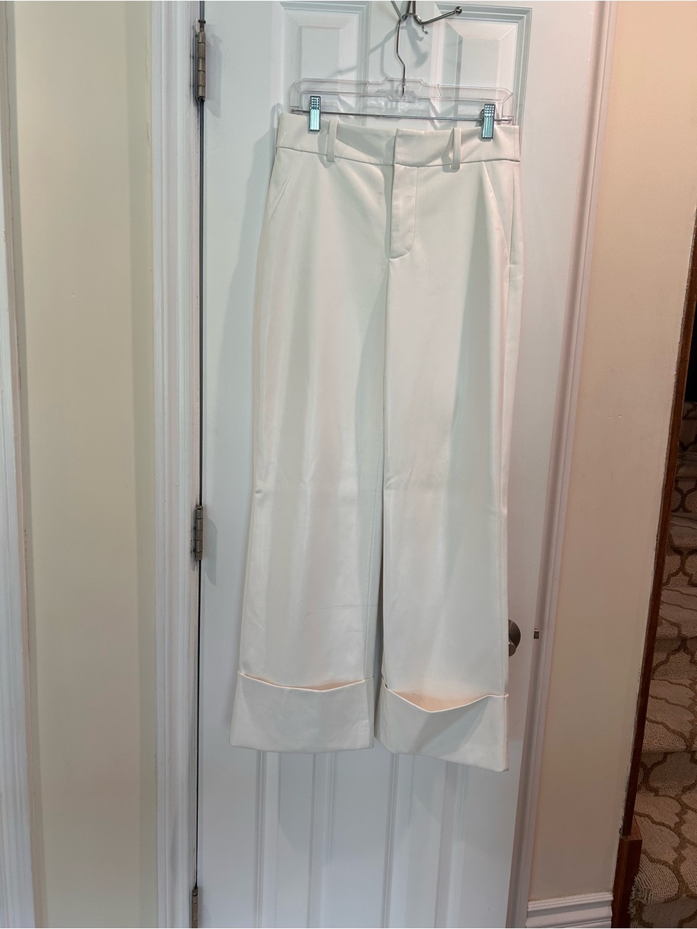 New Alice + Olivia Faux Leather Wide Leg Pants High Rise Ivory Cream Trousers 8 - Picture 3 of 12